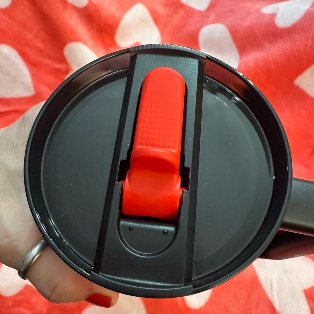 🖤Stanley Black and Red Travel Mug with Heart Design❤️ - Picture 6 of 12
